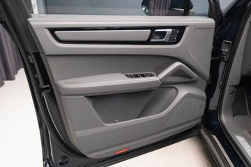 Porsche Cayenne - 9