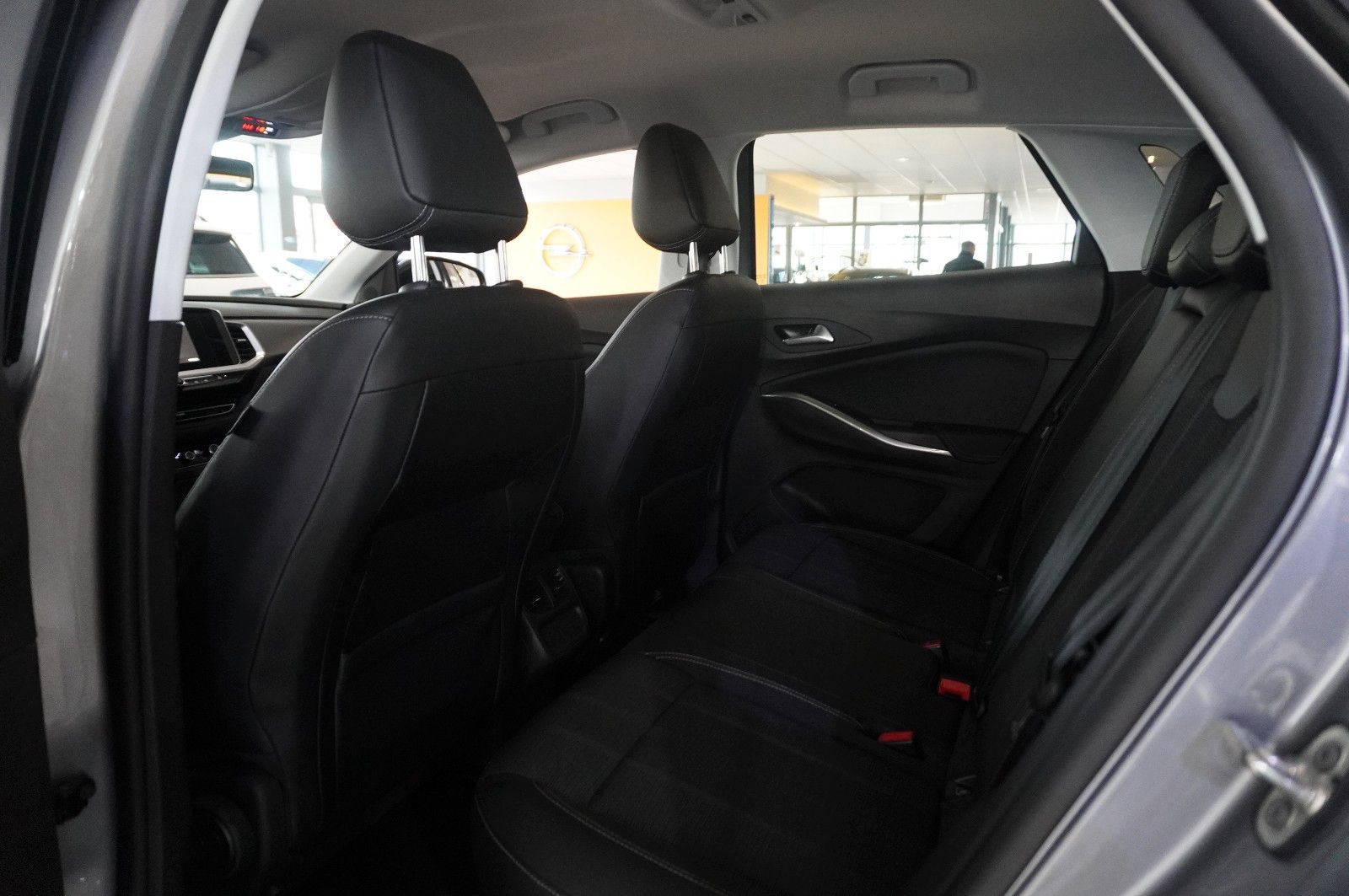 Fahrzeugabbildung Opel Grandland (X) 1.2T ENJOY NAVI/LED/KAMERA/SH/DAB+