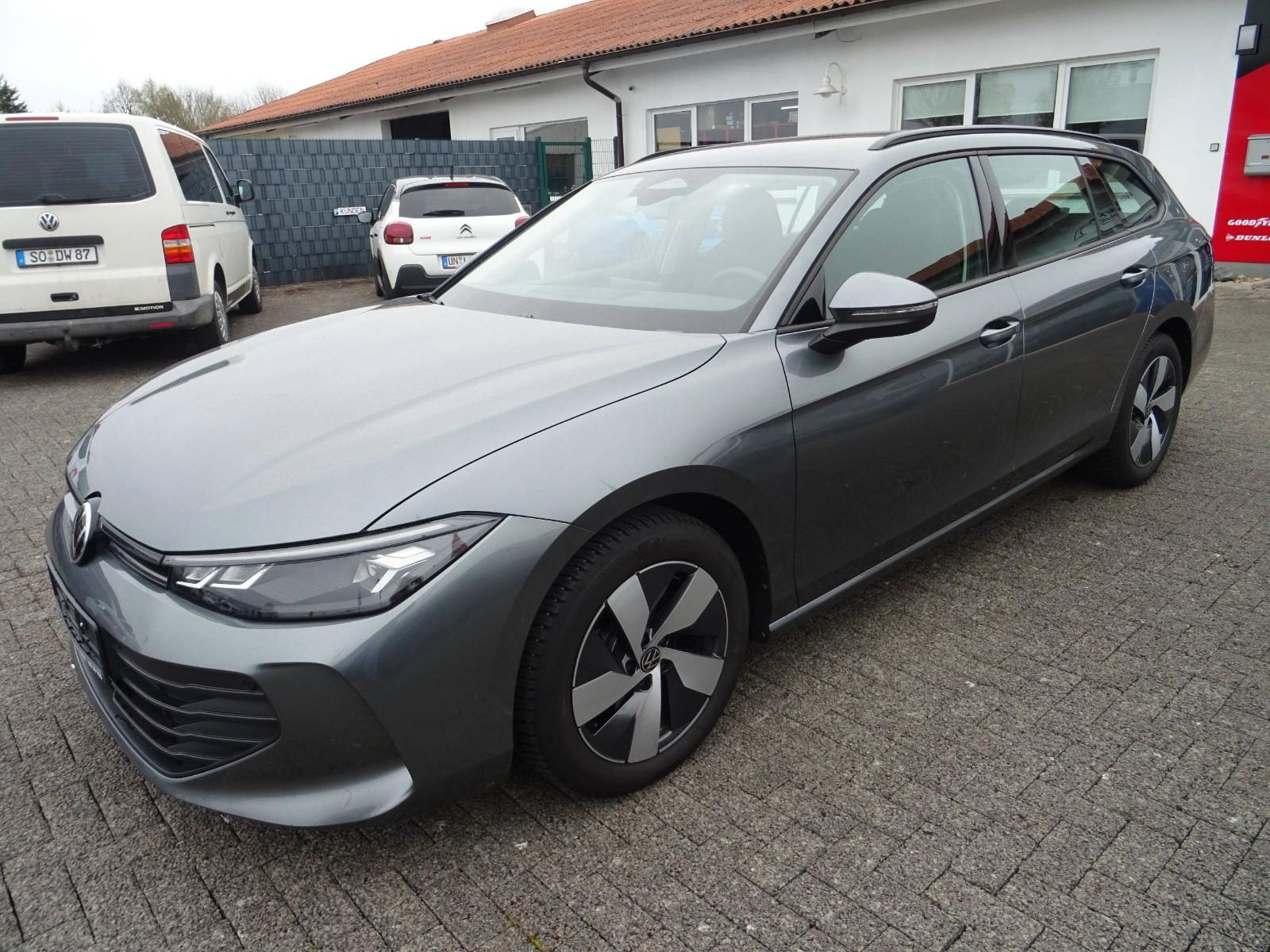Volkswagen Passat Variant 1.5 eTSI 110 kW DSG LED PDC SHZ