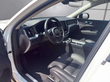 Volvo XC60 Plus Dark 2WD