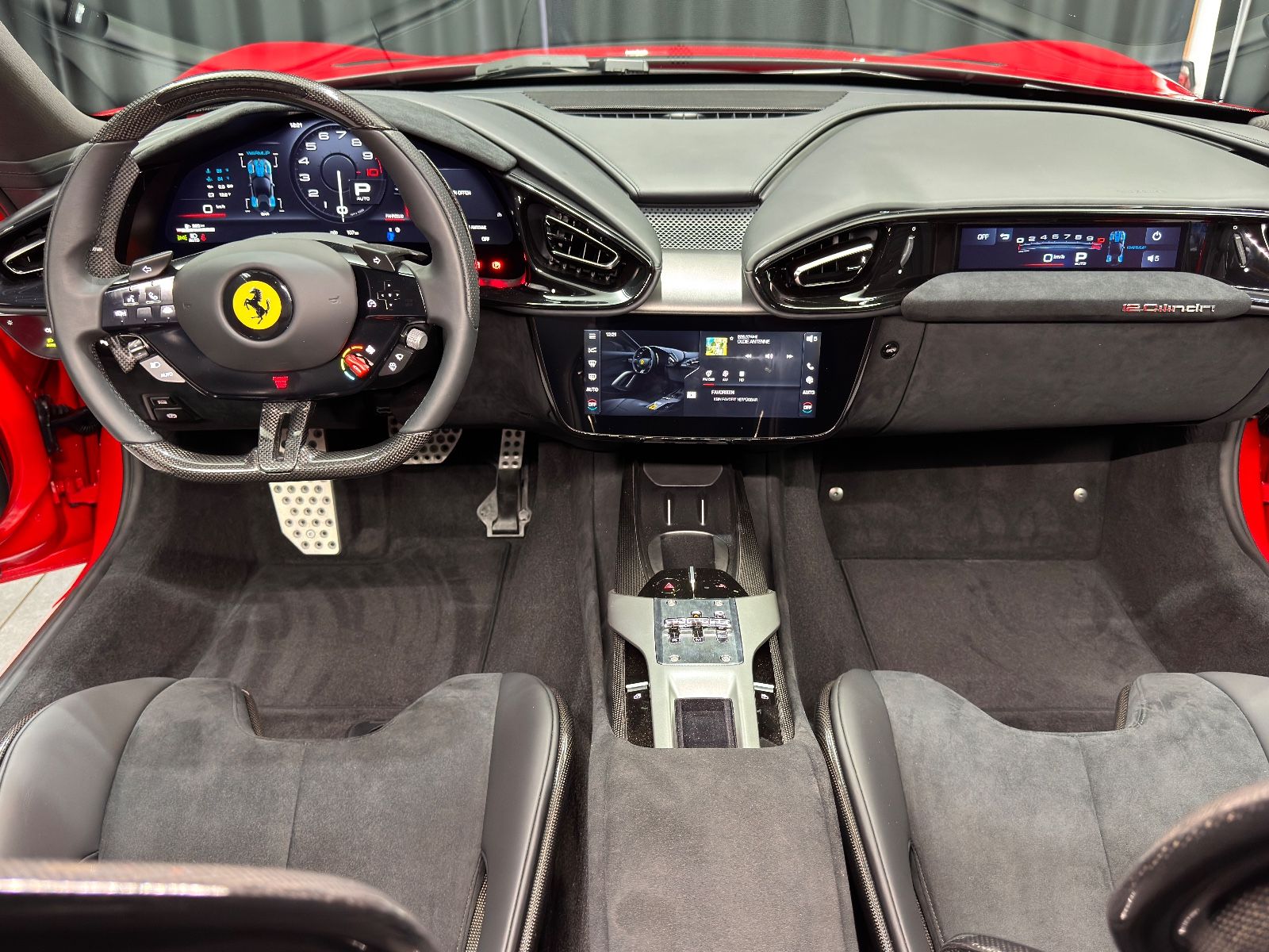 Fahrzeugabbildung Ferrari 12Cilindri|LIFT|FULL-CARBON|RACING-SEAT|ON STOCK