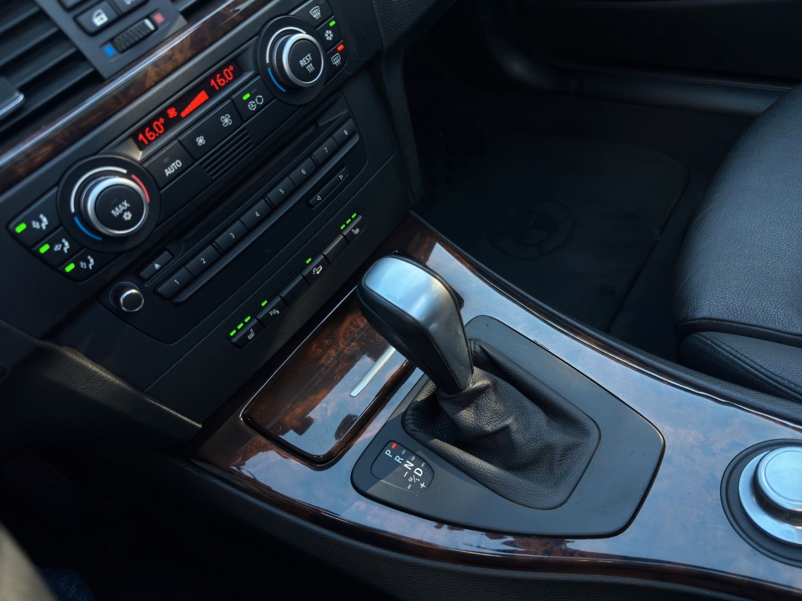 Fahrzeugabbildung BMW 335i Touring xDrive *Pano*Xenon*Elektr.Sitze