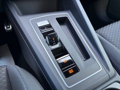 Fahrzeugabbildung Volkswagen Golf VIII Lim. Active eTSI *AHK*LED*TEMP*SHZ*