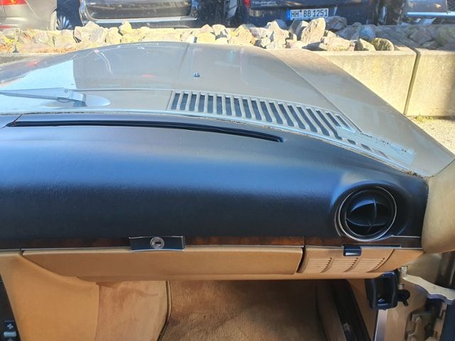 Fahrzeugabbildung Mercedes-Benz SL 560 R107 Wertgutachten Vollabnahme