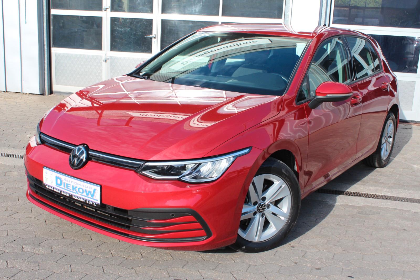 Volkswagen Golf VIII Life/SHZ/ACC LED PDC/App>Navi/Garantie