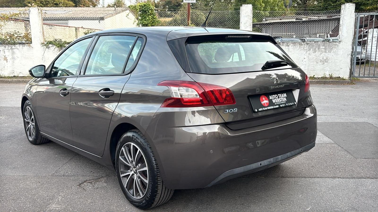 Peugeot 308 Active *1.2 Benzin* *Gut gepflegt*