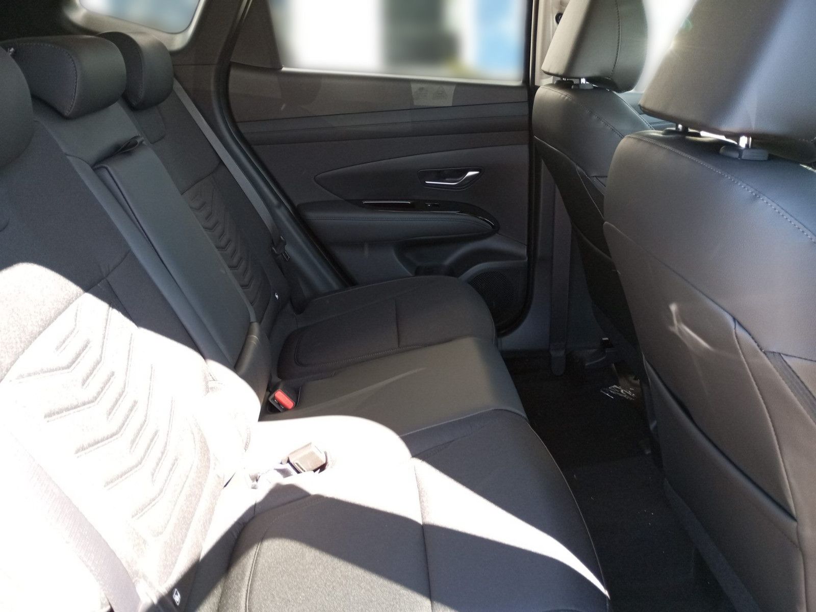 Fahrzeugabbildung Hyundai TUCSON 1.6 T-GDI 48V Trend DCT