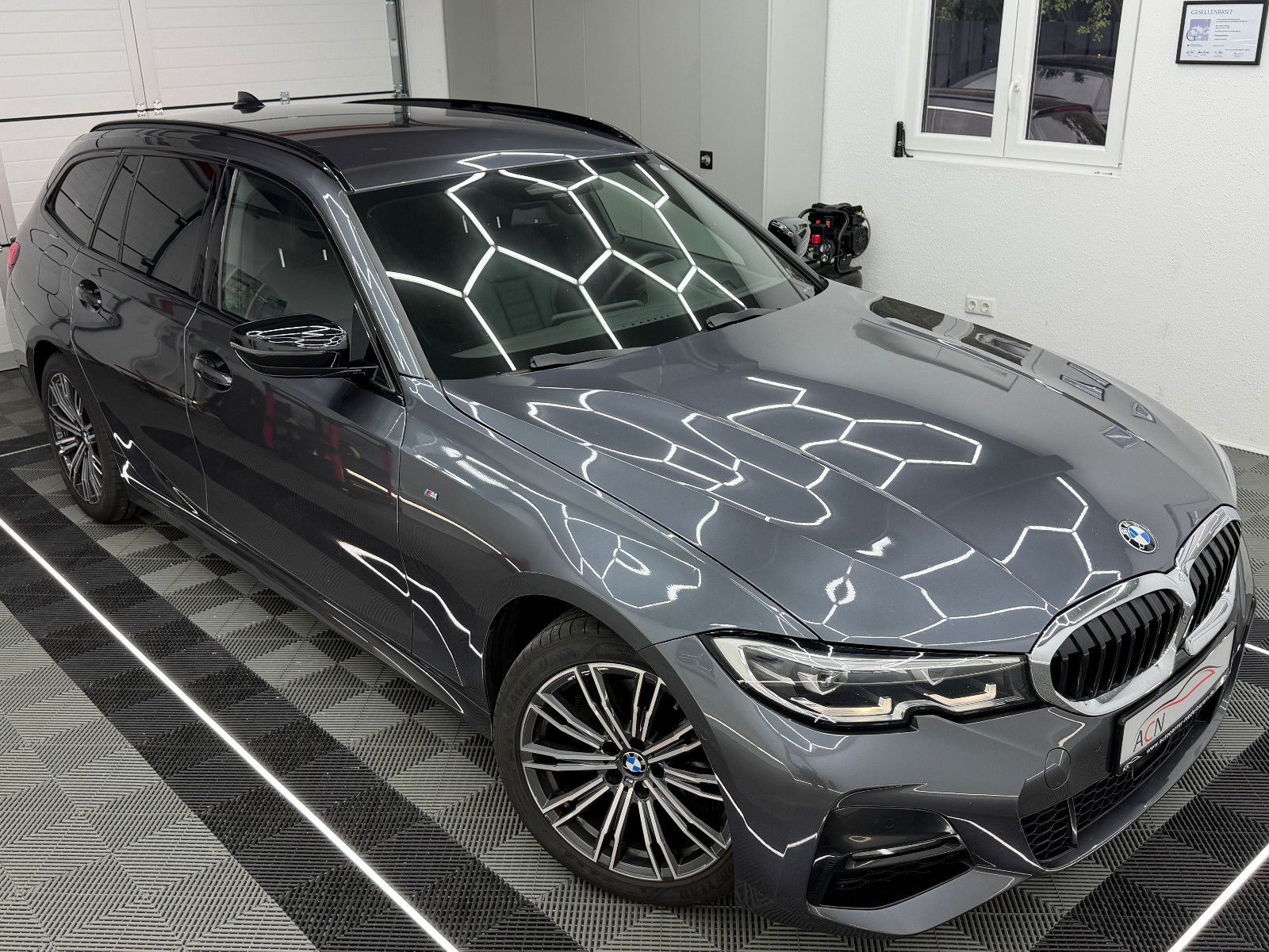 Fahrzeugabbildung BMW 320 d xDrive M SPORT/LED/HuD/H&K/AHK/ACC/VIRCO