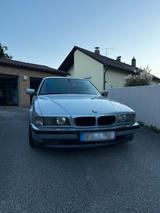 BMW e38 750iL - BMW 750 Limousine 750i e38 mit Benzin-Antrieb