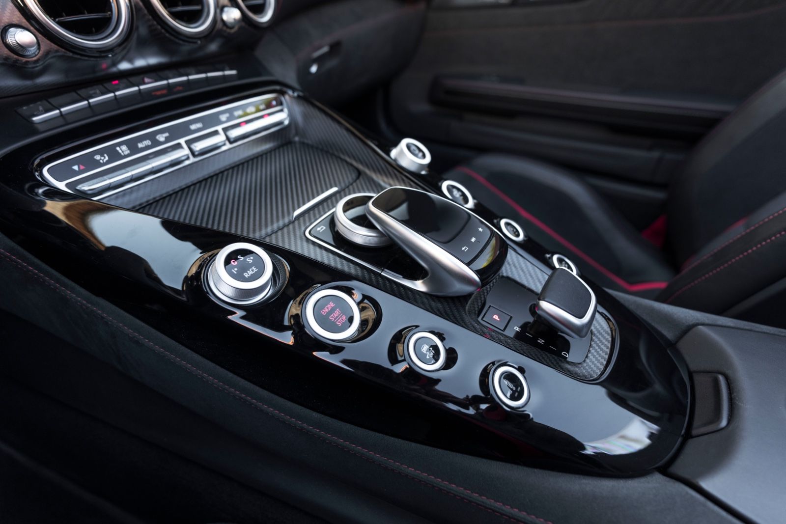 Fahrzeugabbildung Mercedes-Benz AMG GT C BURMESTER NIGHT KAM CARBON