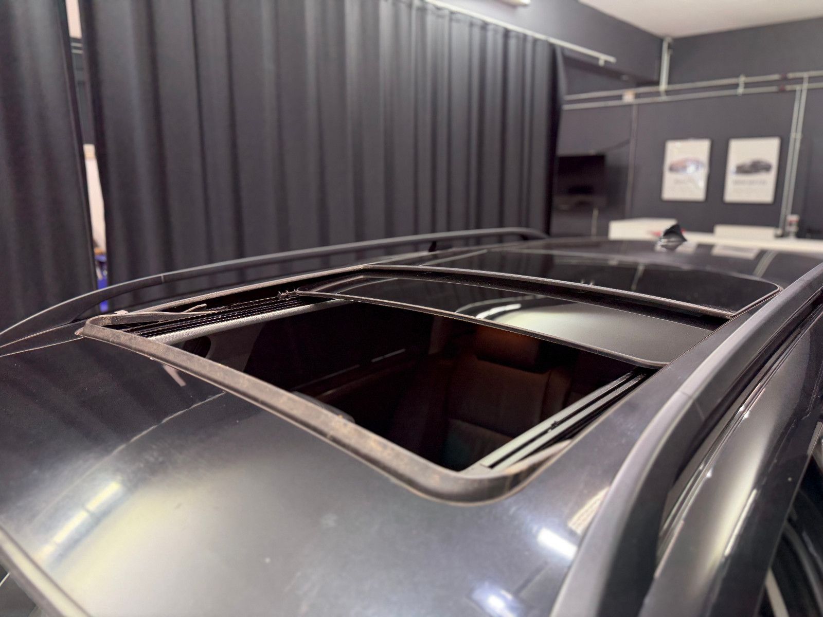 Fahrzeugabbildung BMW 523I Touring |PDC|PANO|NAVI|LEDER
