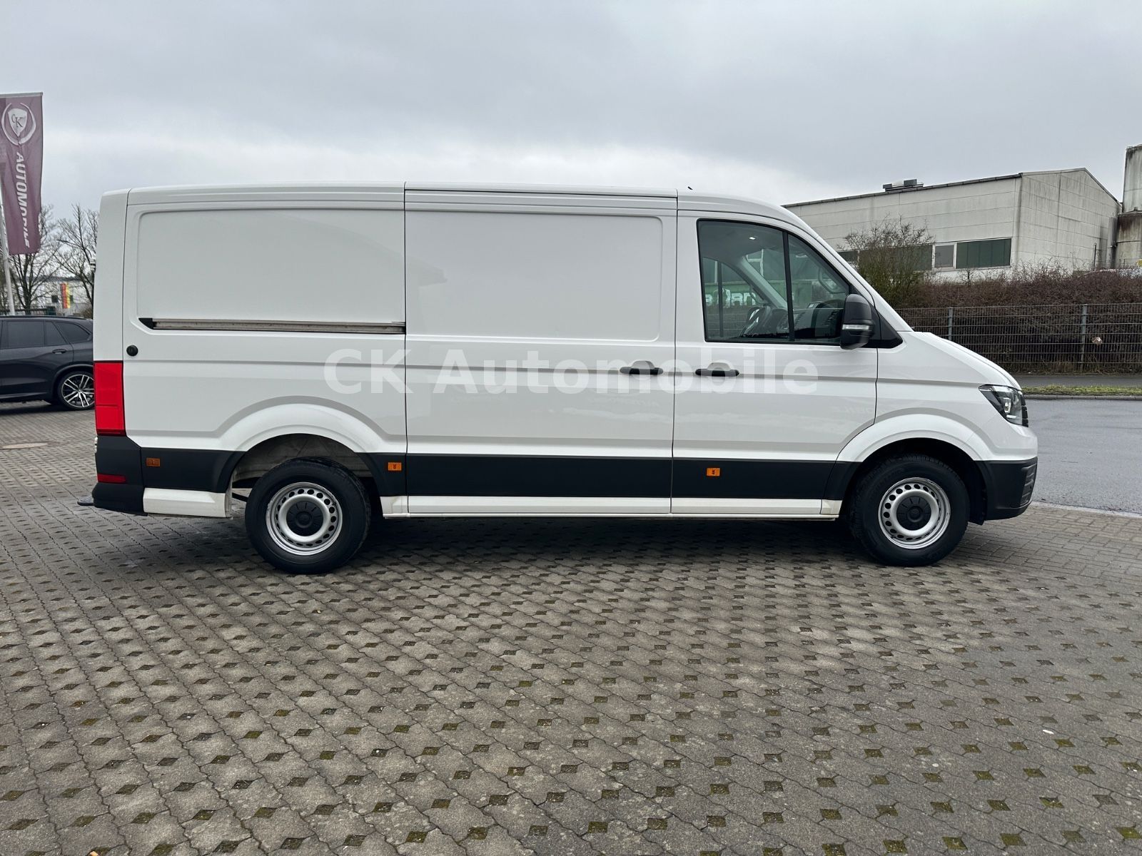Fahrzeugabbildung Volkswagen Crafter Kasten 35 FWD 2.0TDI/Klima/Navi/SHZ/AHK