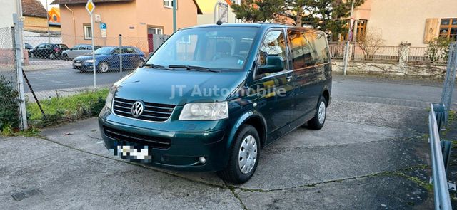 Volkswagen T5 Transporter Bus Caravelle