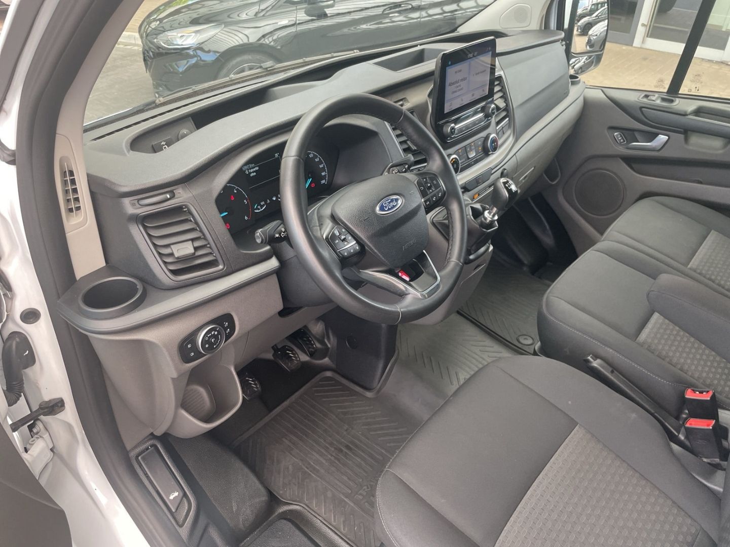 Fahrzeugabbildung Ford Transit Custom Kombi 320 L1 Trend 2.0 L ,Klima v
