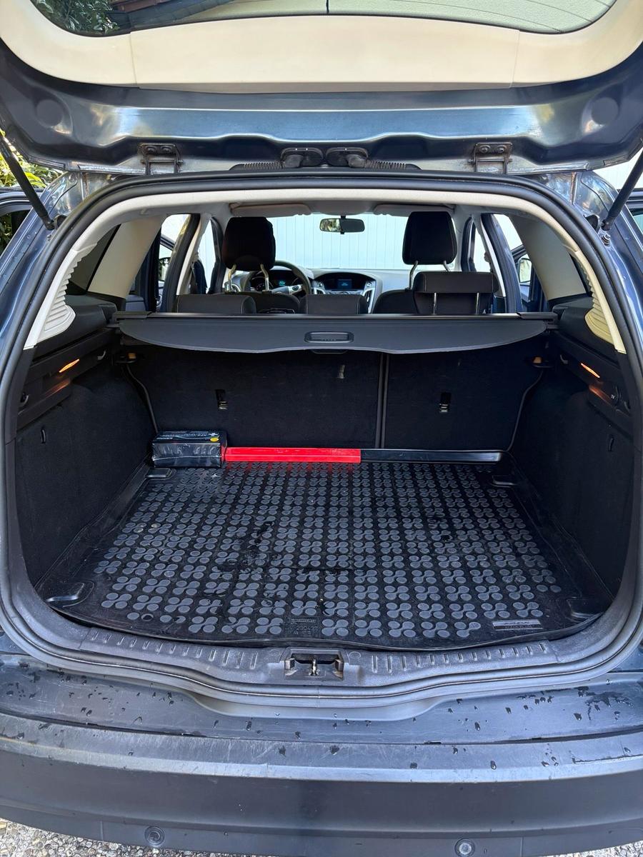 Ford Focus 2012 — photo 5