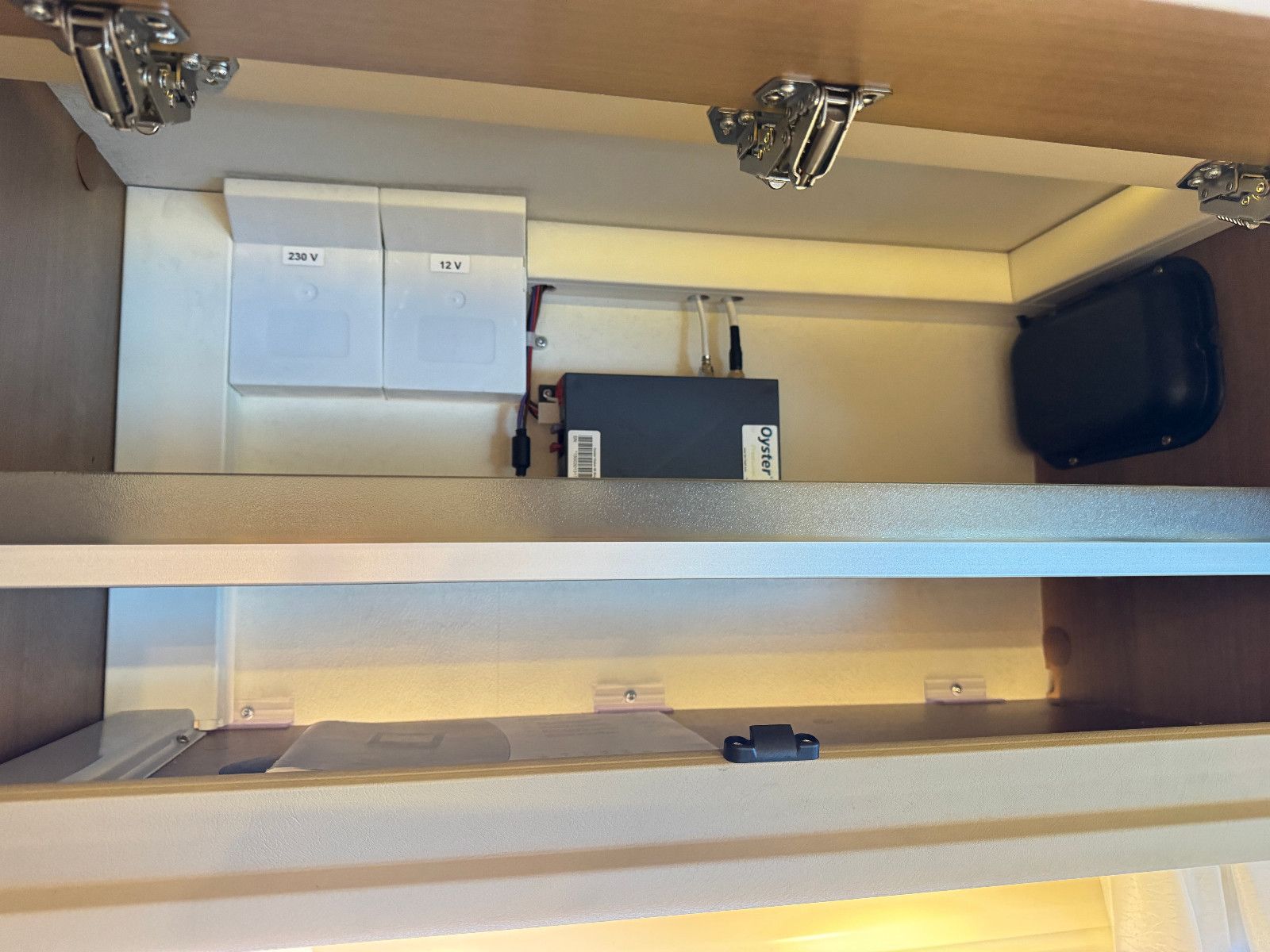 Fahrzeugabbildung Knaus VAN 650 I MEG AUTOMATIK LÄNGSBETT HUBBETT 1.HAND