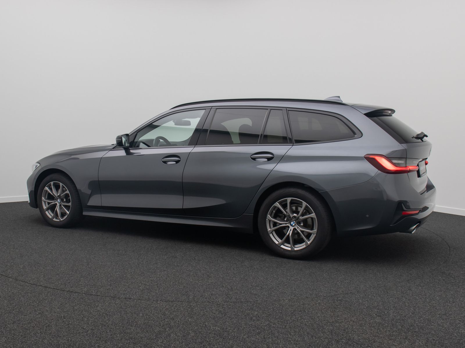 Fahrzeugabbildung BMW 320d xD Sport Line Laser DAB HiFi 360°Standheizu