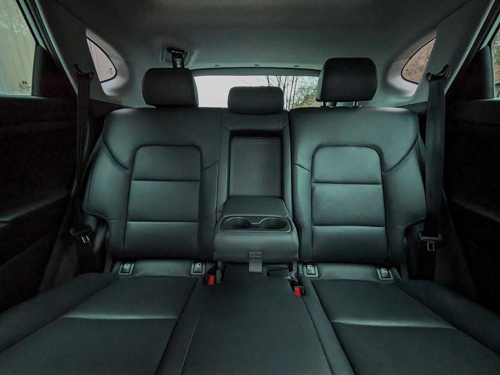 Fahrzeugabbildung Hyundai Tucson PREMIUM 4WD LEDER NAVI PANO PARKASS. LED