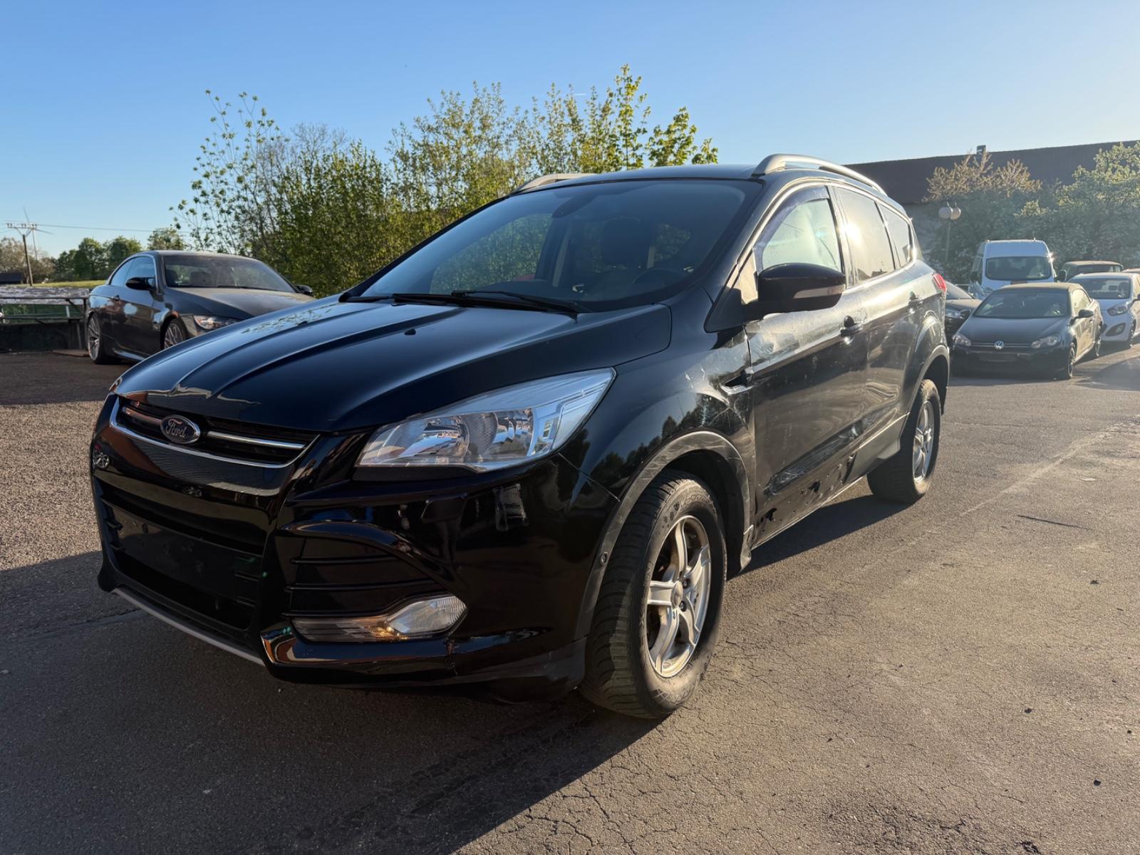 Ford Kuga Titanium*KLIMAAUTOMATIK*RFK*AHK*