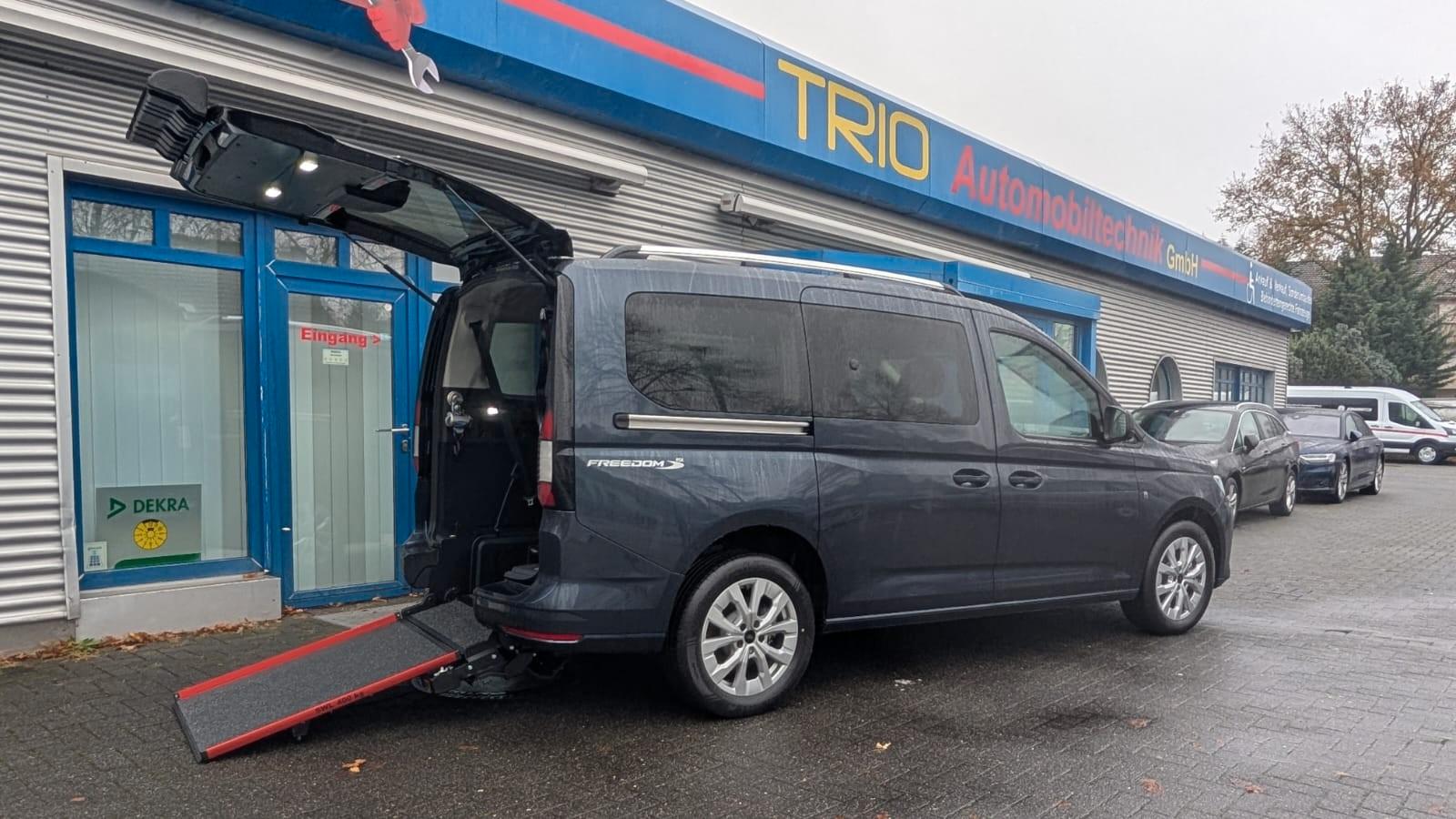 Ford GrandTourneo Connect Titanium Behindertengerecht
