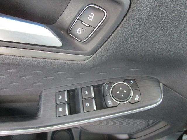 Kuga Titanium/LED/ACC/RFK/Key Free/TWA