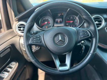 Mercedes V 250 - 12