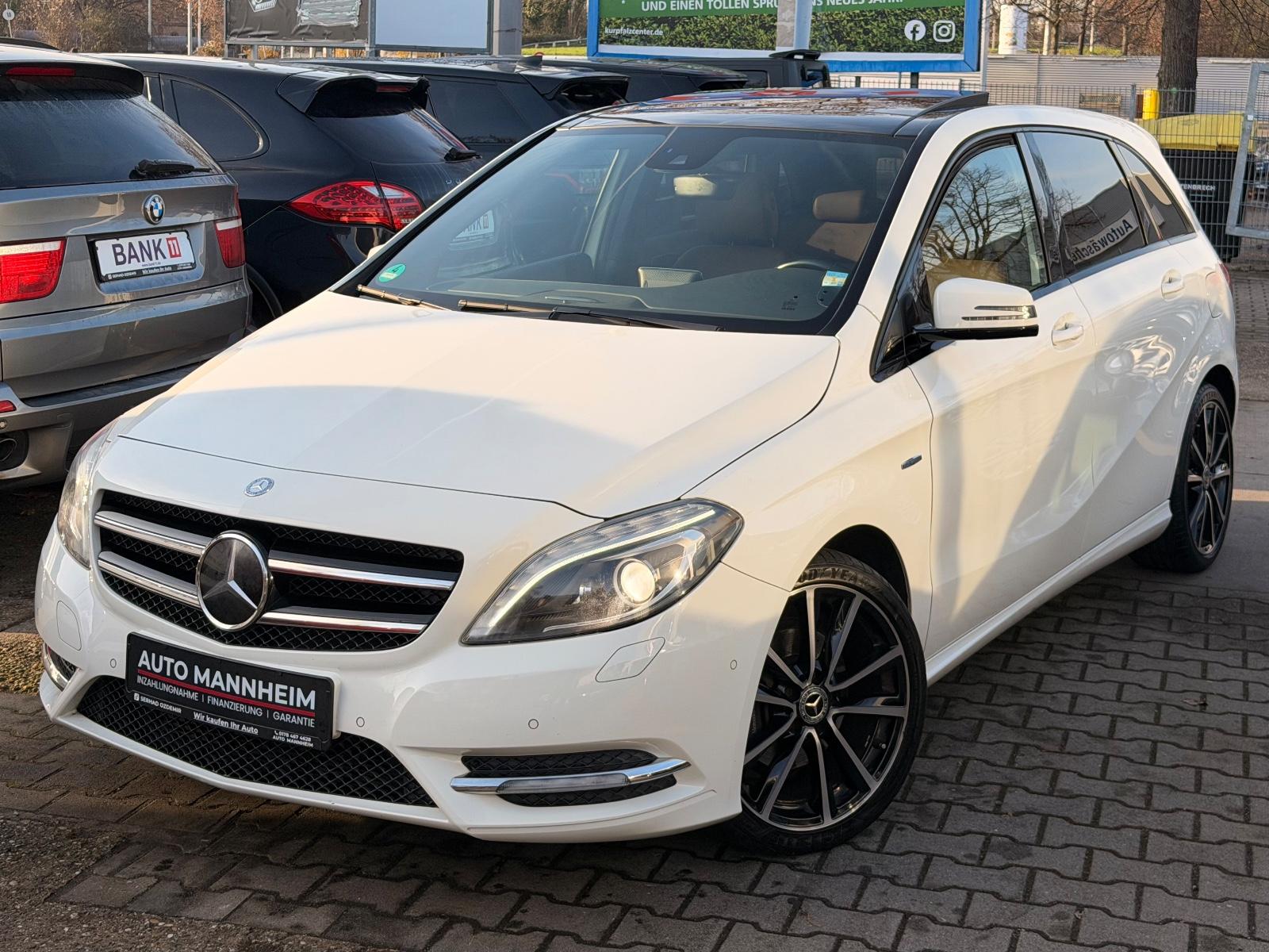 Mercedes-Benz B200 BlueEFFICNCY AUTOMATK*LEDER*NAV*PANO*2.Hand