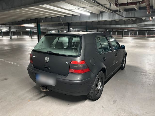 Volkswagen VW Golf 4 1.6 SR*NAVI*SHZ*AHK*ZAHNRIEMEN NEU*