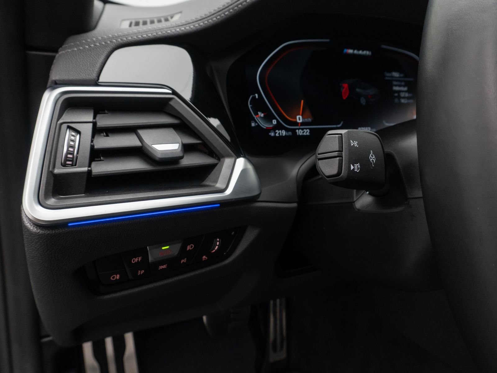 Fahrzeugabbildung BMW M440i xD 360° H/K Komfort HUD DAB Leder 19Zoll