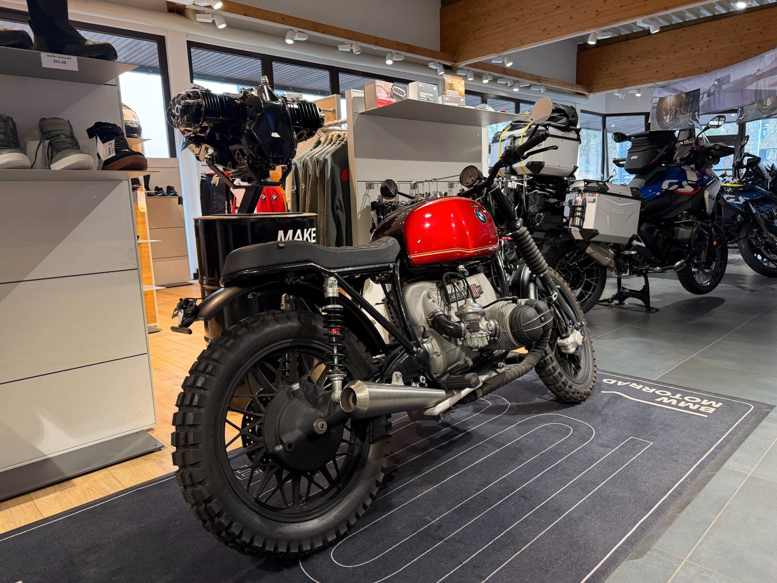 Fahrzeugabbildung BMW R 100 vollständig revidiert!