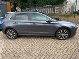 Hyundai i30 Premium VOLL Unfallfrei - Hyundai i30 Premium mit Diesel-Antrieb