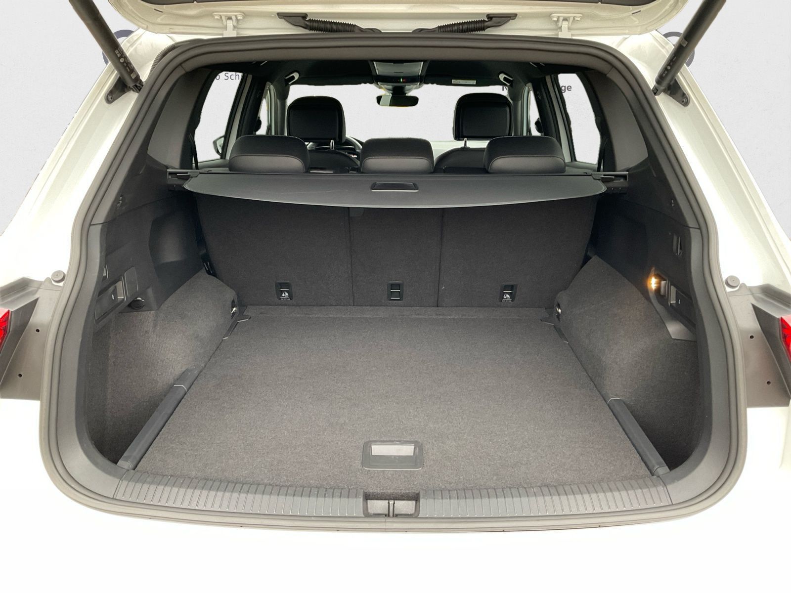 Volkswagen Tiguan Allspace 2.0 TSI R-Line foto 18
