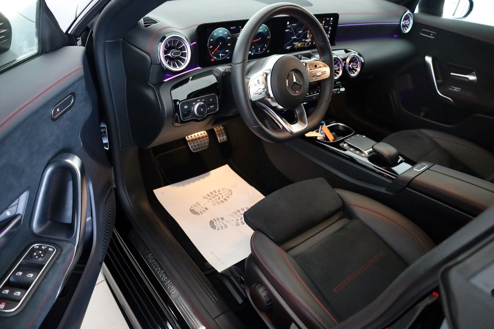 Fahrzeugabbildung Mercedes-Benz CLA 200d SB, AMG line,T.Leder,Navi,LED,SH, SR+WR