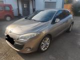 Renault Megane Dynamique TCE 130 Dynamique - Renault Megane mit Benzin-Antrieb: Leder, Navigationssystem, Limousine