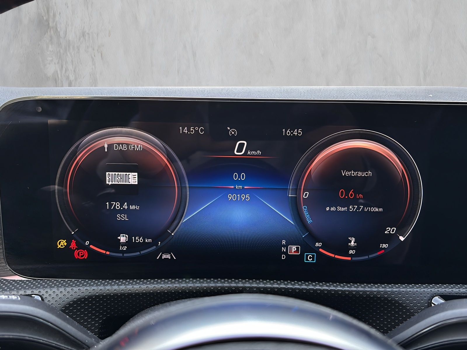 Fahrzeugabbildung Mercedes-Benz CLA 200 Shooting Brake AMG LINE NIGHT LED DSC
