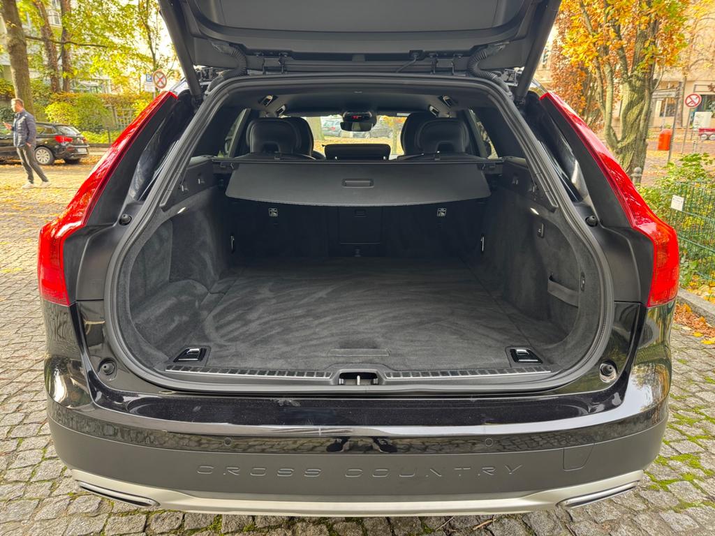 Volvo V90 Cross Country