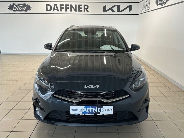 Fahrzeugabbildung Kia Ceed_sw Spirit T-GDI LaneASS Navi SHZ LED Kamera
