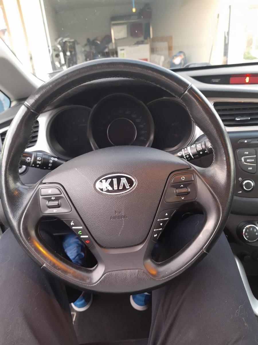 Kia cee'd 2012 — photo 7