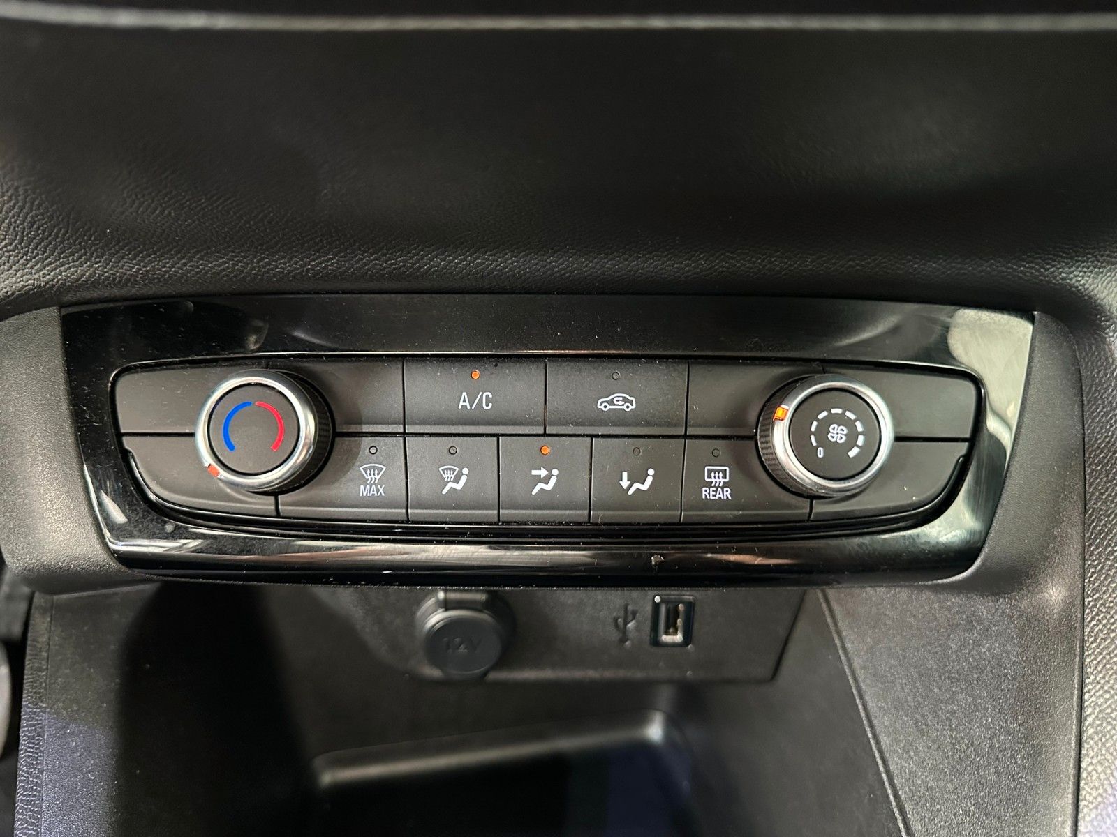 Fahrzeugabbildung Opel Corsa F Edition 1.2T NAVI/PDC/R'CAM/TEMPOMAT