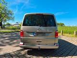 Volkswagen T6 Multivan Highline - Volkswagen T6 Multivan mit Diesel-Antrieb: Beige, Alcantara