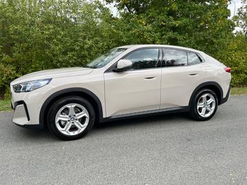 2025 BMW IX2 照片 5