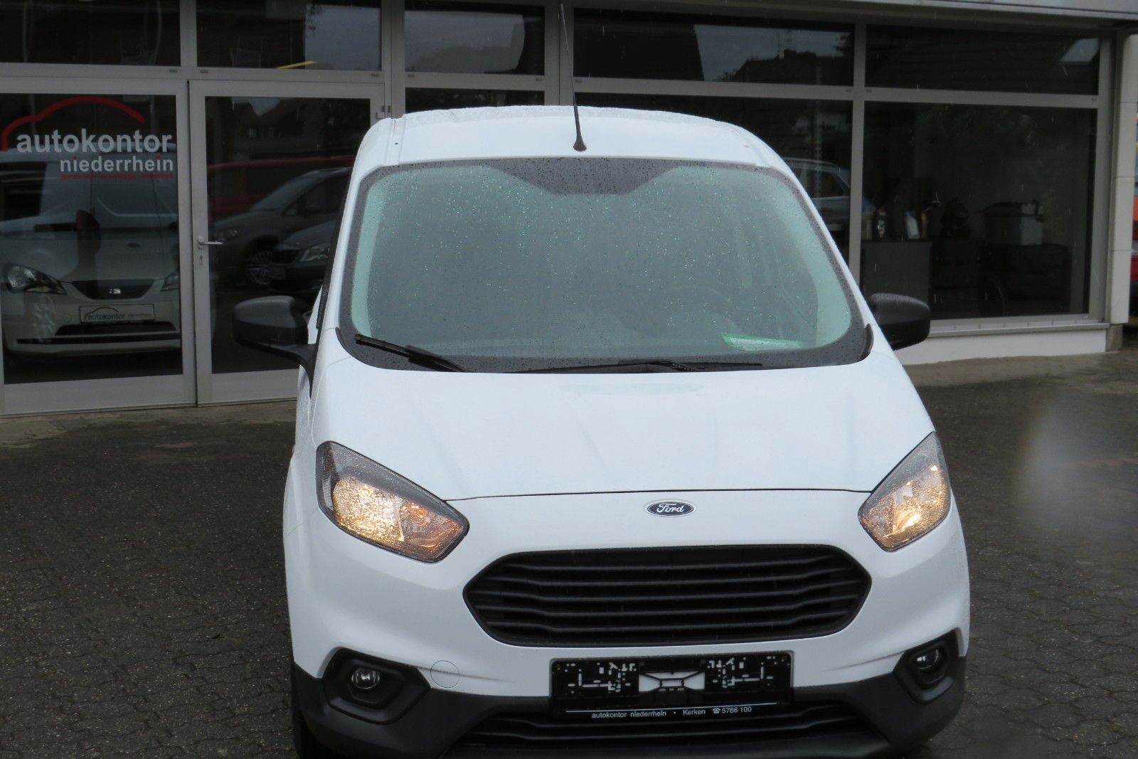 Fahrzeugabbildung Ford Transit Courier TREND NAVI SCHECKHEFT 1.HD