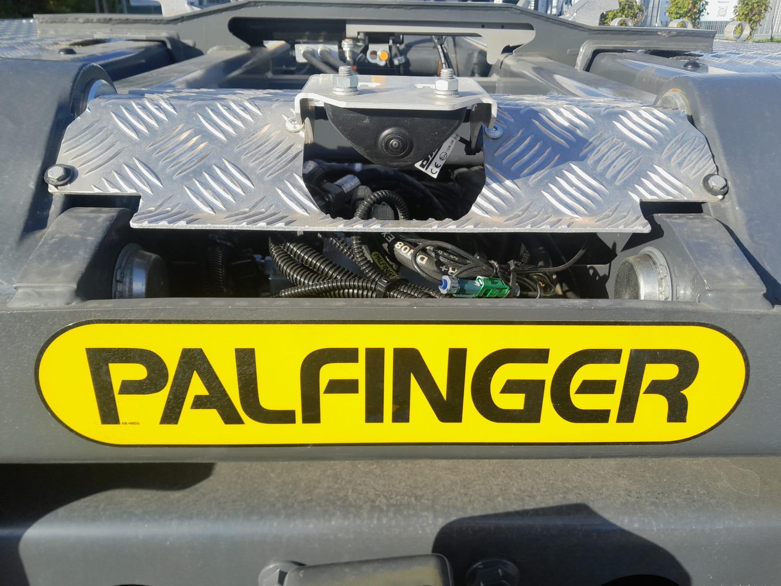 Fahrzeugabbildung DAF FAN XF 480 NGD Abrollkipper PHT 20 Palfinger