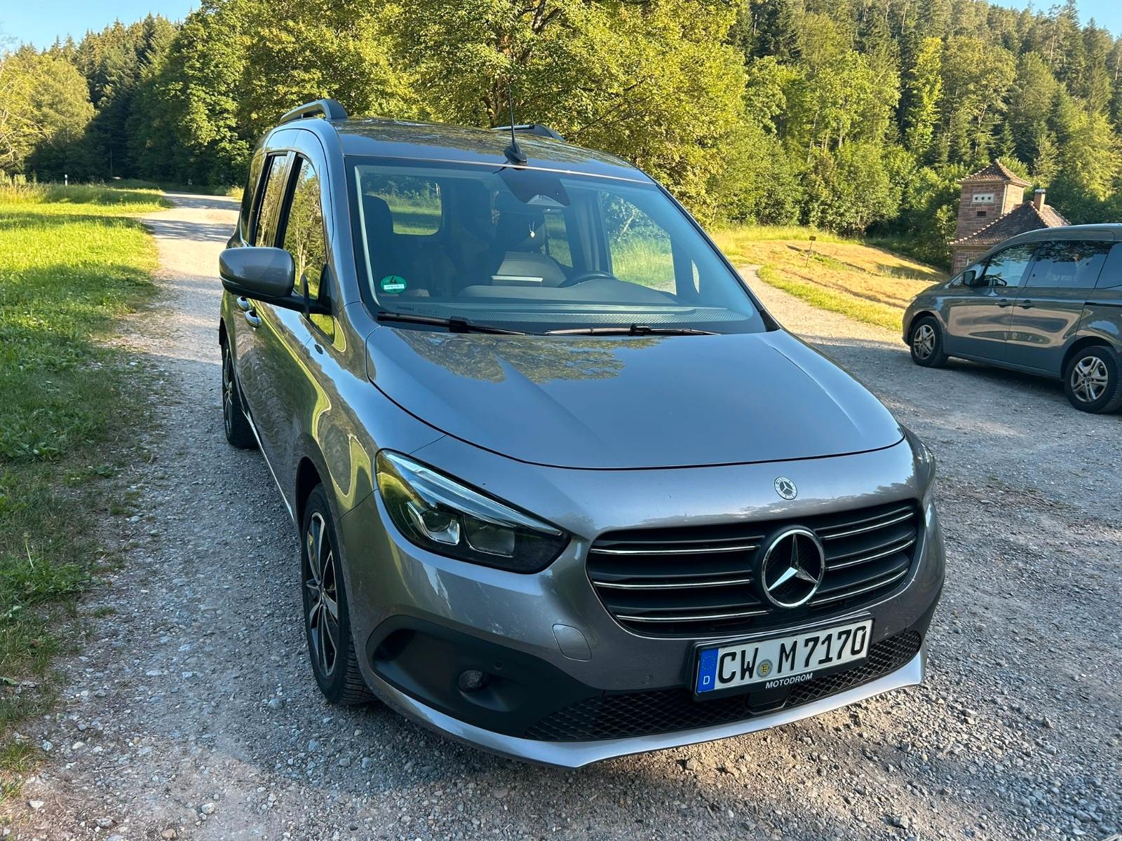 Mercedes-Benz T-Class 180 Progressive d DCT -