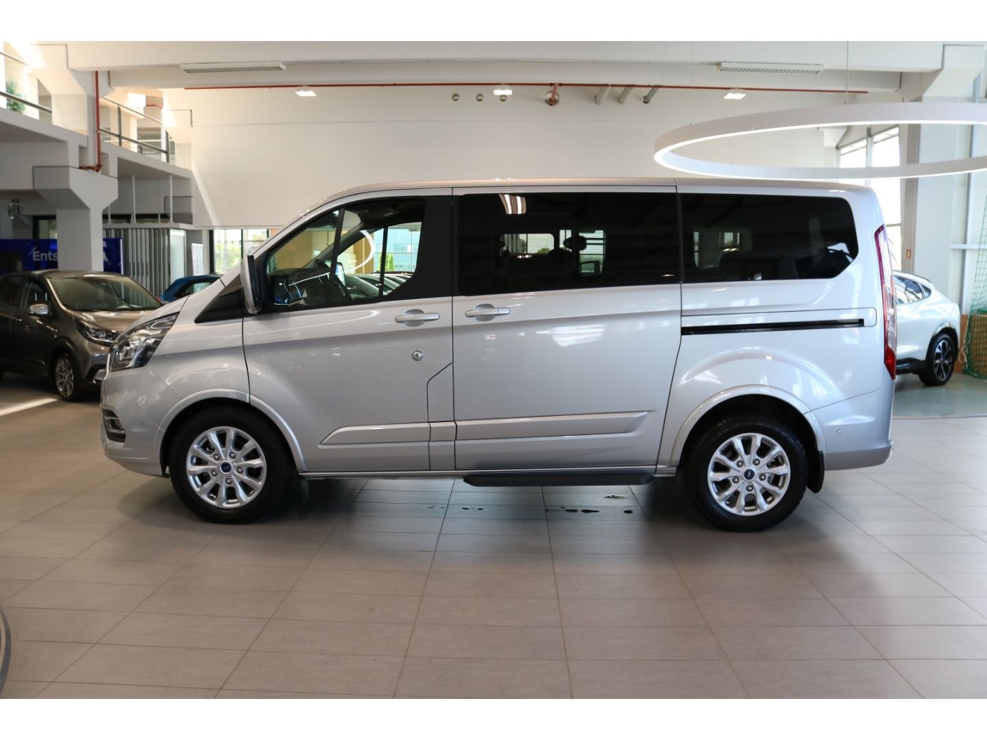 Fahrzeugabbildung Ford Tourneo Custom L1 Titanium 2.0 Kamera Spurh ASS