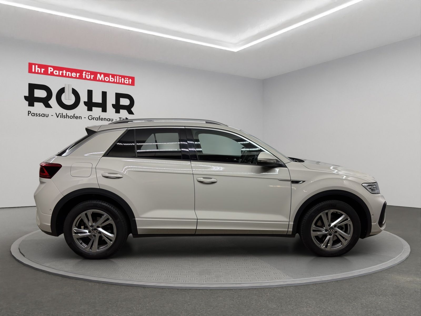 Volkswagen T-Roc R-Line 2.0 TSI ACC AHK Kam. LED Matrix Pan foto 4
