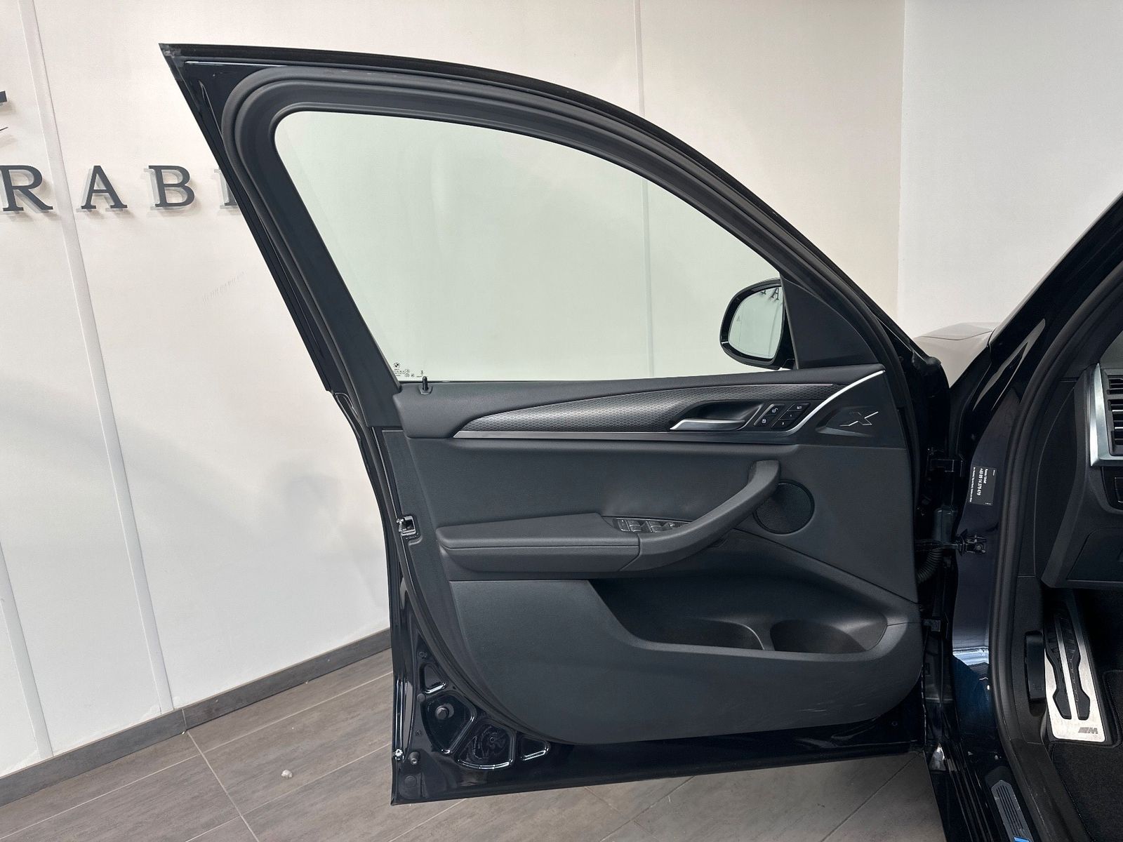 Fahrzeugabbildung BMW X3 xDrive30d M-Sport NAV+LED+PANO+AHK+HUD+360°