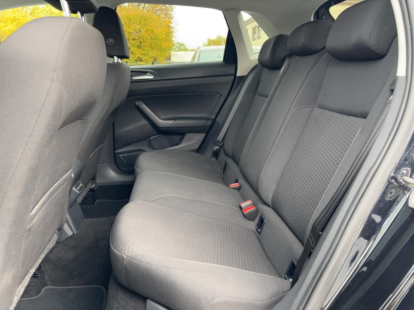 Fahrzeugabbildung Volkswagen Polo Comfortline ,DSG,Keyless,GJR,Klima,Navi,uvm