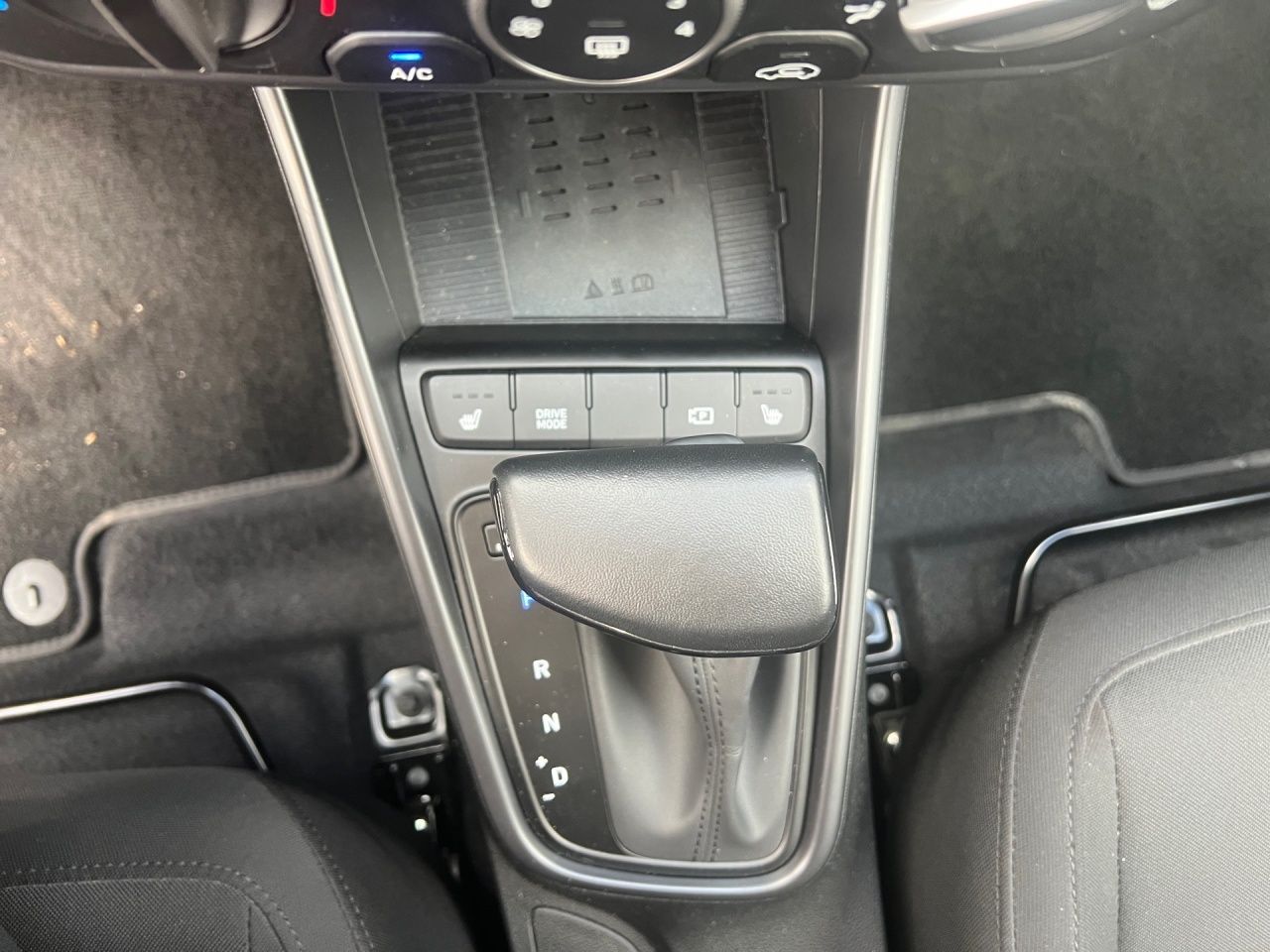 Fahrzeugabbildung Hyundai i20 TREND AUT Fernlichtass. Kam. LED LM Navi PDC