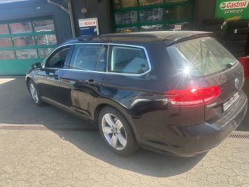 Volkswagen Passat Variant - 8